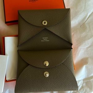 BNIB Hermes Calvi Duo Wallet Card Holder Etoupe